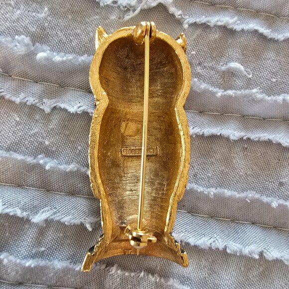 Vintage Florenza Owl Pin Gold-Tone Finish, Cabochon Eyes - Picture 12 of 15